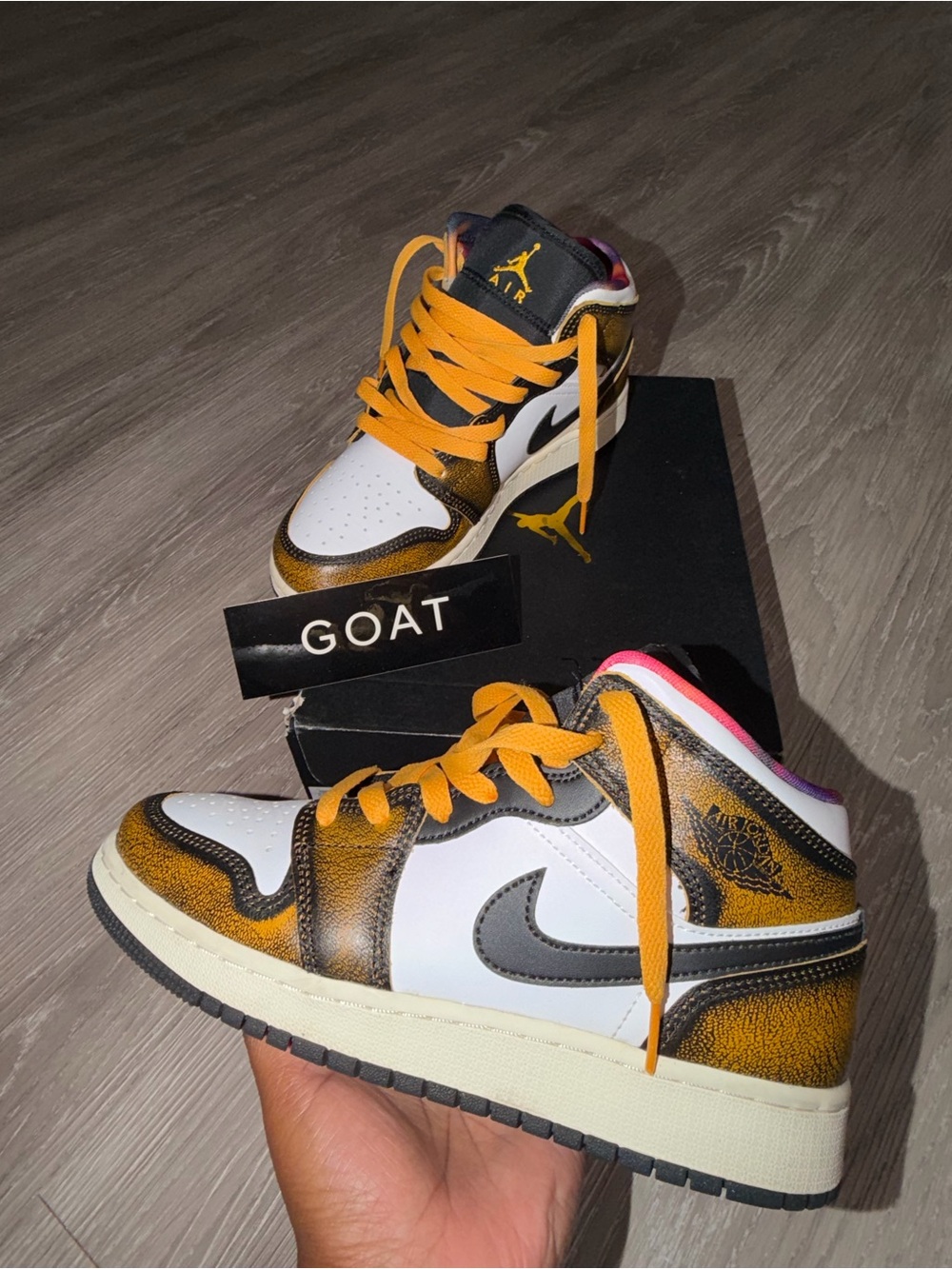 Jordan 1 Mid SE Wear-Away Taxi | Kids 5Y 🔥